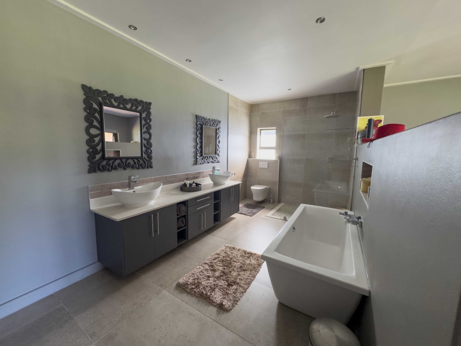 3 Bedroom Property for Sale in Mossel Bay Central Western Cape